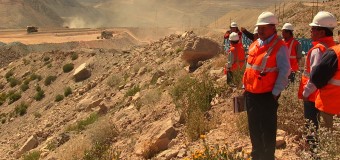 ALCALDE Y ALGUNOS DIRIGENTES DE TORATA VISITAN  MINA CUAJONE