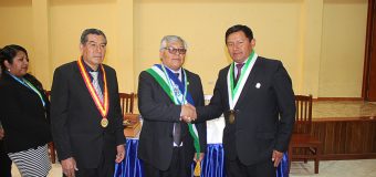 ALCALDE DE TORATA SALUDA LA ASUNCIÓN AL CARGO DEL NUEVO ALCALDE DEL CENTRO POBLADO DE YACANGO